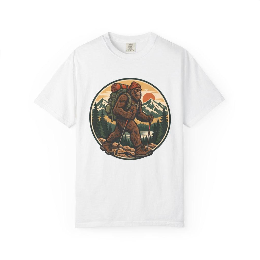 Bigfoot Hiking T‑Shirt — Vintage Mountain Backpacker Graphic Tee