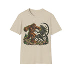 Bigfoot vs xenomorph  T-Shirt
