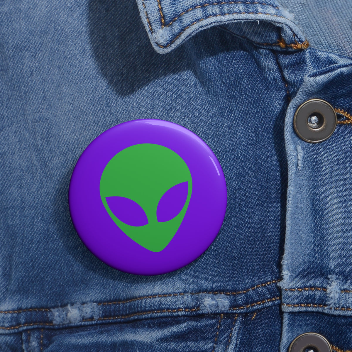 Alien Head Pin Button — Green & Purple Space Enamel Badge