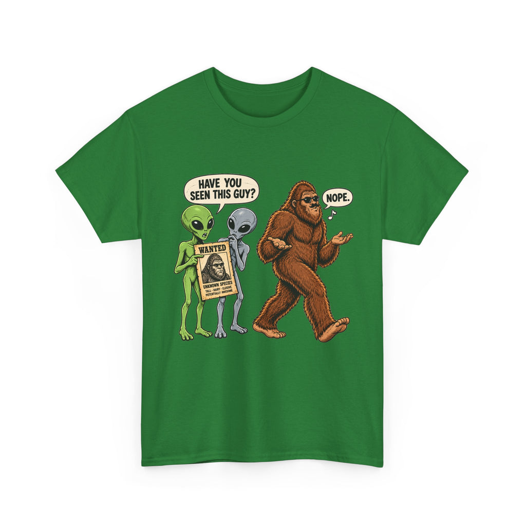 Have You Seen This Guy? Bigfoot and Alien Funny Graphic T-Shirt