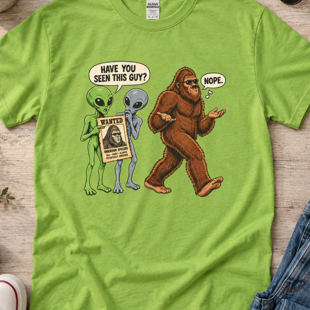 Have You Seen This Guy? Bigfoot and Alien Funny Graphic T-Shirt