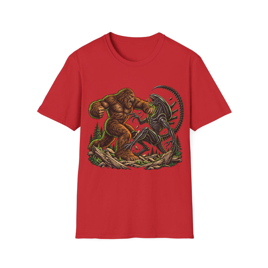 Bigfoot vs xenomorph  T-Shirt