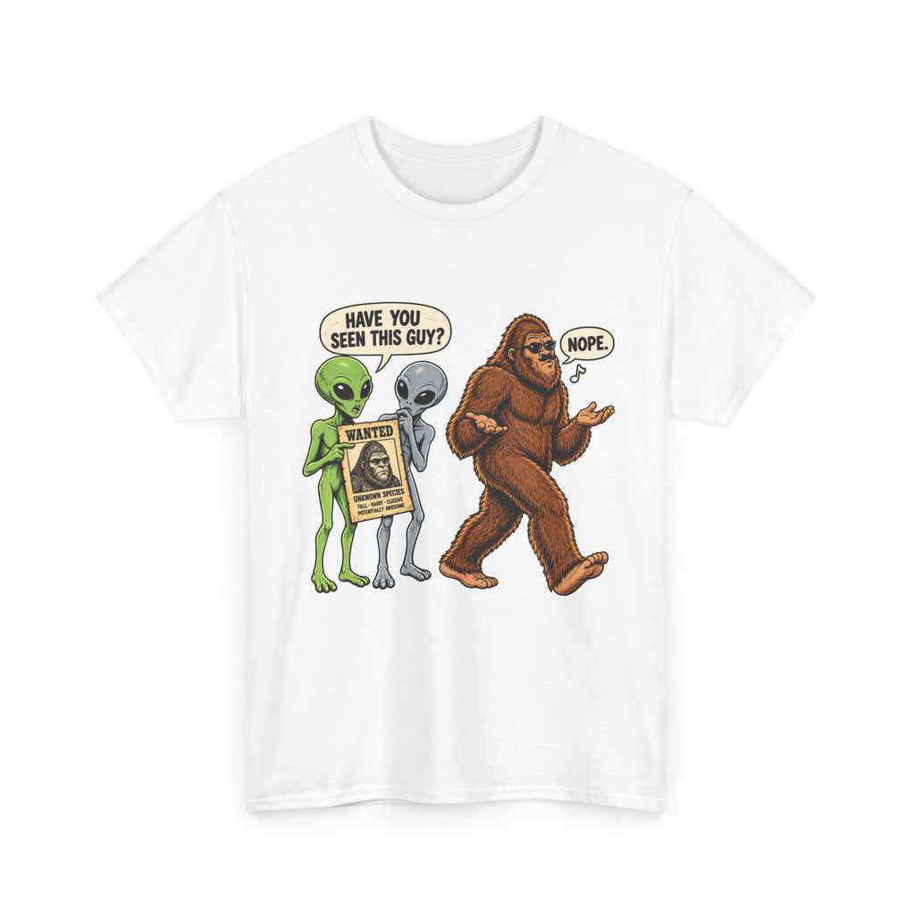 Have You Seen This Guy? Bigfoot and Alien Funny Graphic T-Shirt